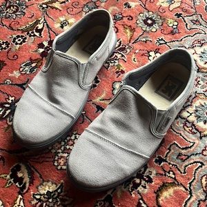 Chrome slip-on cycling shoes with power plate shank look